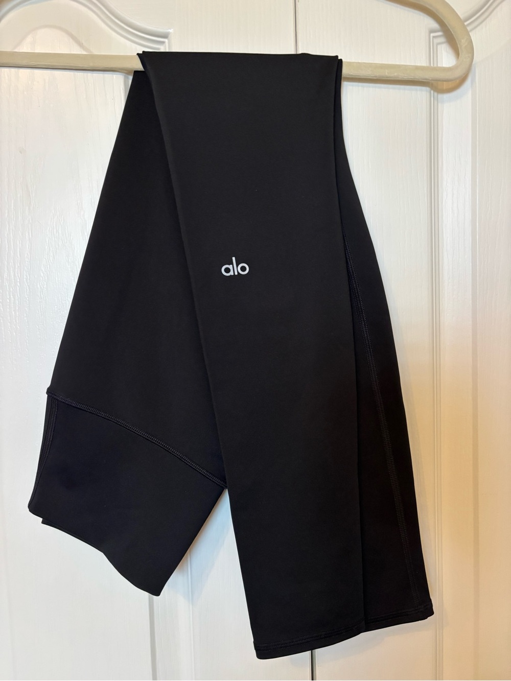 ALO Yoga High Waist Airlift Leggings in Black